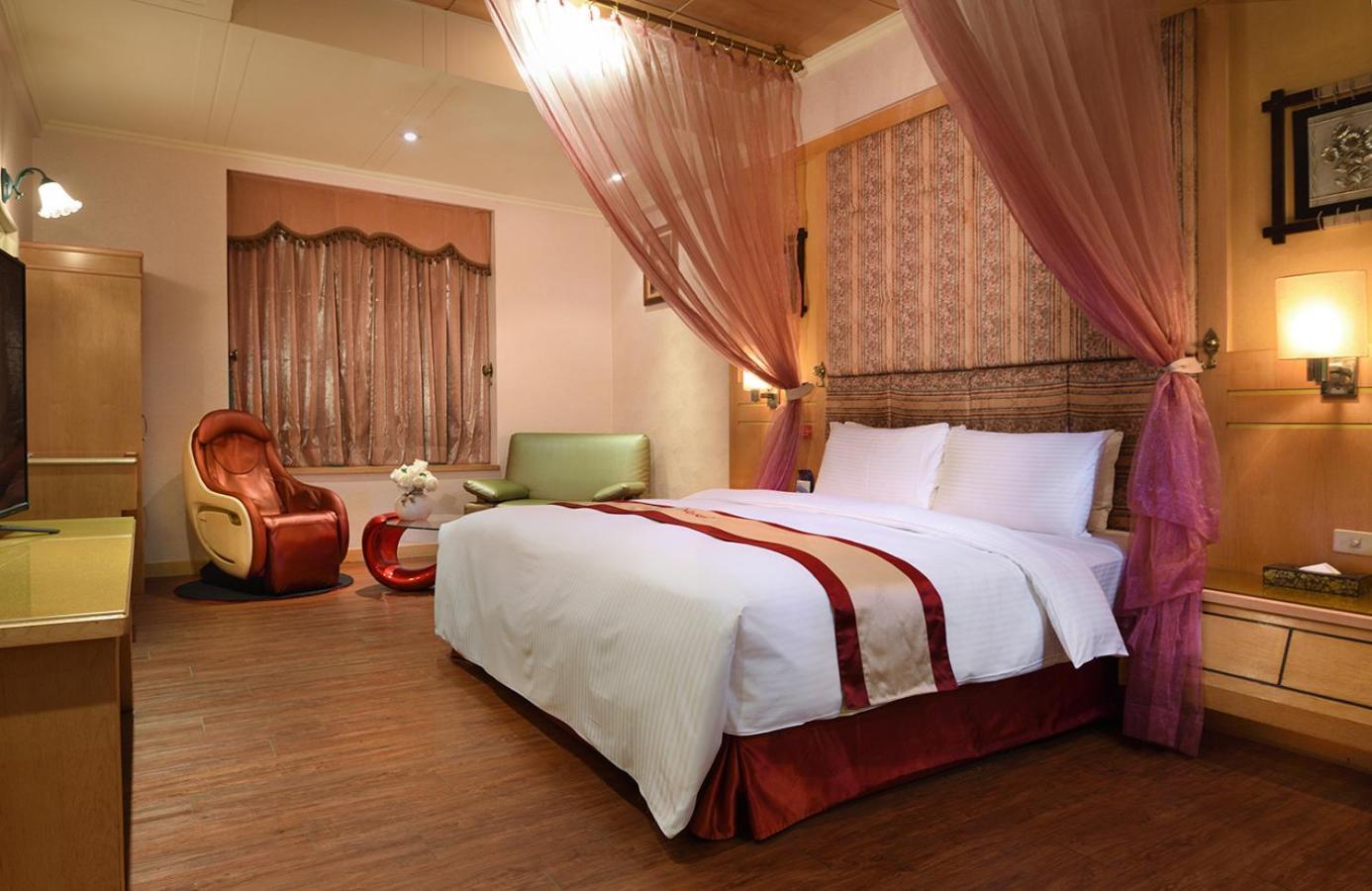 Natoli Motel Тайнан Екстериор снимка
