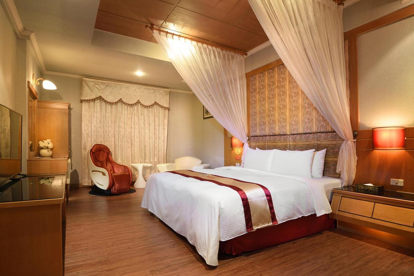 Natoli Motel Тайнан Екстериор снимка