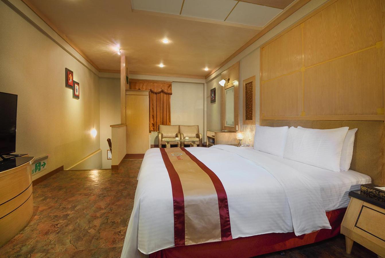 Natoli Motel Тайнан Екстериор снимка